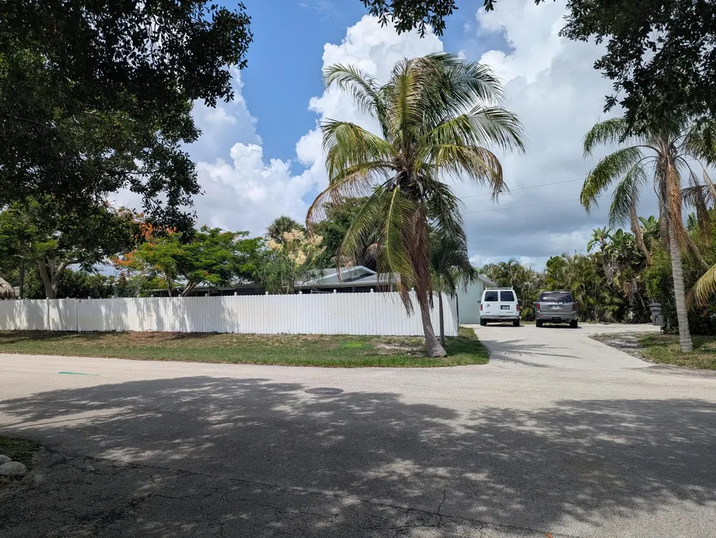 19930 Seabrook Road Jupiter FL 33469