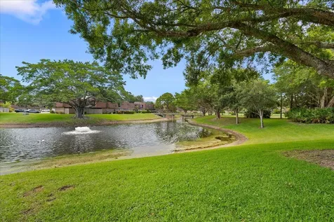 2108 21st Lane Palm Beach Gardens FL 33418