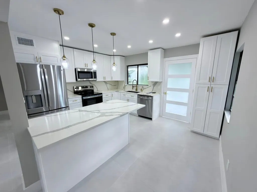 46 Tara Lakes Drive E Boynton Beach FL 33436