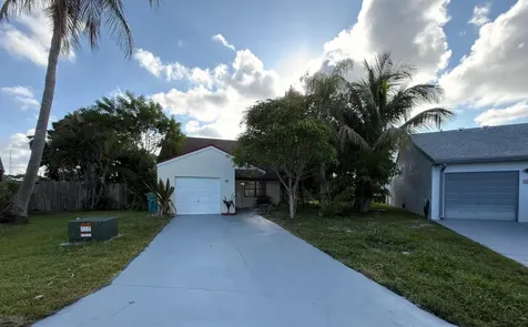 46 Tara Lakes Drive E Boynton Beach FL 33436