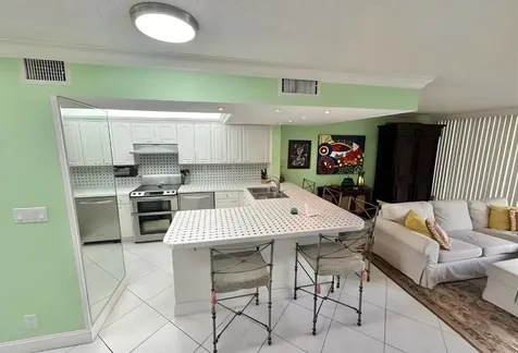 2910 SW 87th Terrace Davie FL 33328
