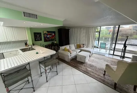 2910 SW 87th Terrace Davie FL 33328