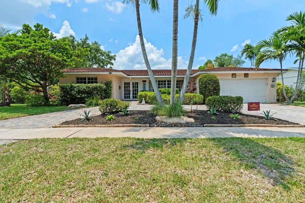 4921 Jackson Street Hollywood FL 33021