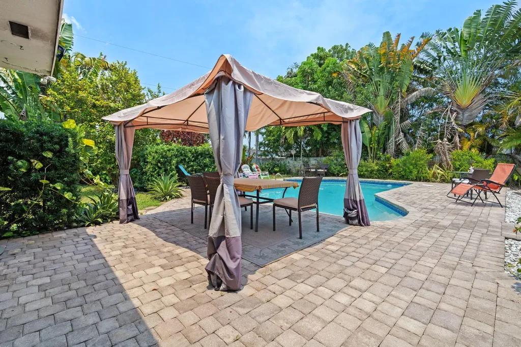 4921 Jackson Street Hollywood FL 33021