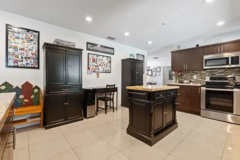 4921 Jackson Street Hollywood FL 33021