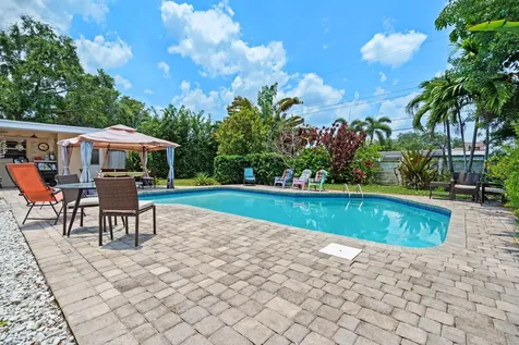 4921 Jackson Street Hollywood FL 33021