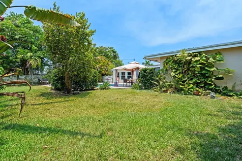 4921 Jackson Street Hollywood FL 33021