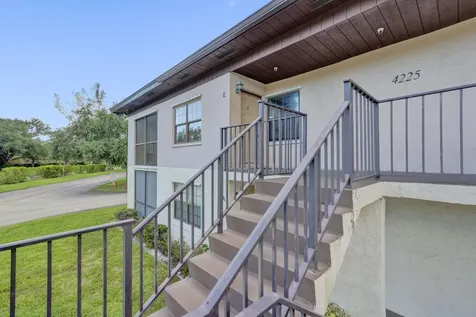 4225 S 57th Avenue Greenacres FL 33463