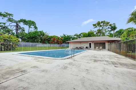 4225 S 57th Avenue Greenacres FL 33463