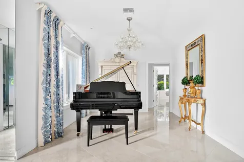 107 E Inlet Drive Palm Beach FL 33480