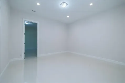 5660 Lago Del Sol Drive Lake Worth FL 33449