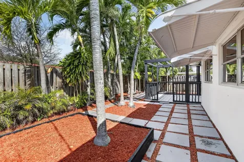 5731 NE 17th Terrace Fort Lauderdale FL 33334