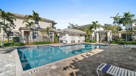 6989 Pines Circle Coconut Creek FL 33073