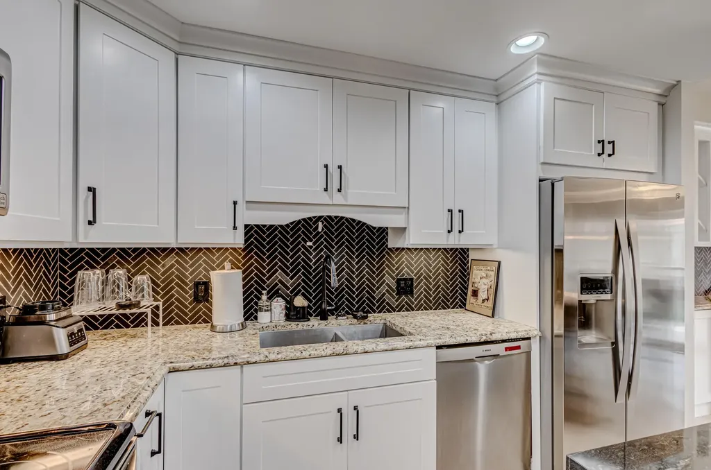 13 Lexington Lane E Palm Beach Gardens FL 33418