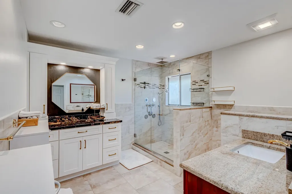 13 Lexington Lane E Palm Beach Gardens FL 33418