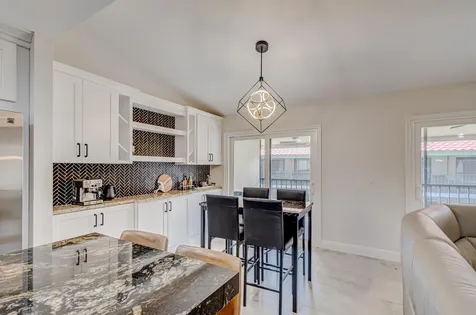 13 Lexington Lane E Palm Beach Gardens FL 33418