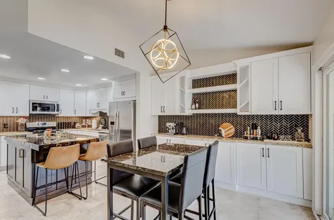 13 Lexington Lane E Palm Beach Gardens FL 33418