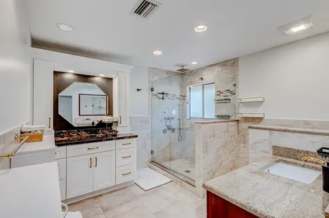 13 Lexington Lane E Palm Beach Gardens FL 33418