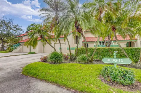 13 Lexington Lane E Palm Beach Gardens FL 33418