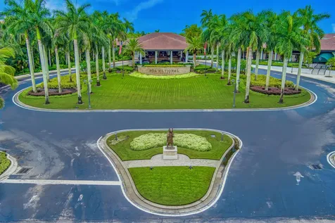 13 Lexington Lane E Palm Beach Gardens FL 33418