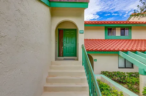 13 Lexington Lane E Palm Beach Gardens FL 33418