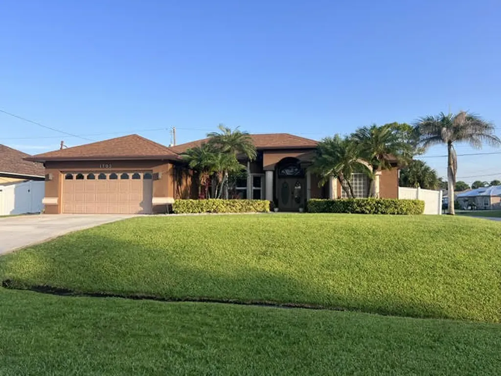 1702 SW Comfort Street Port St Lucie FL 34987