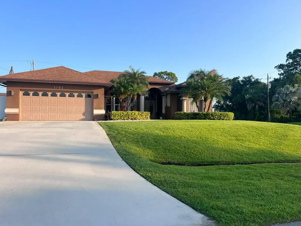 1702 SW Comfort Street Port St Lucie FL 34987