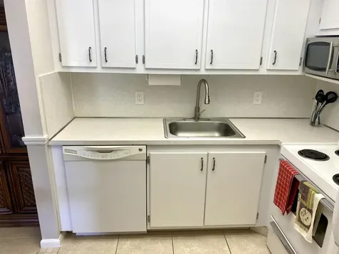 335 Farnham P Deerfield Beach FL 33442