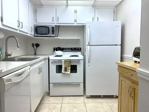335 Farnham P Deerfield Beach FL 33442