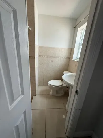 4161 NW 11th Oakland Park FL 33309