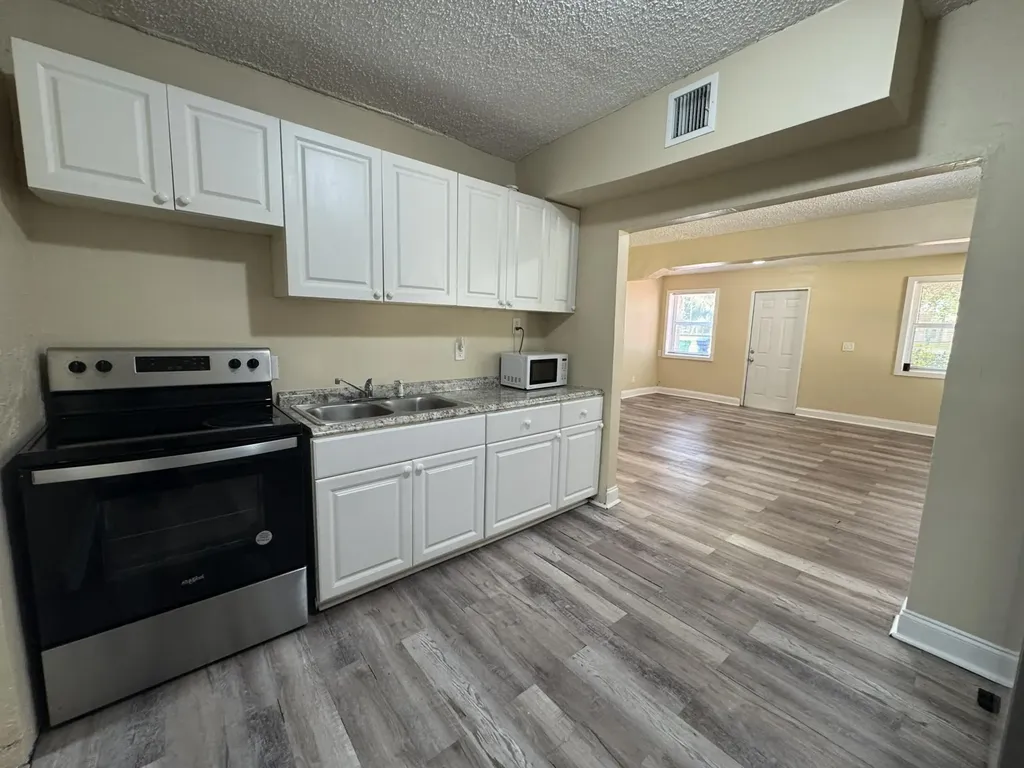 2881 NW 11th Place Fort Lauderdale FL 33311
