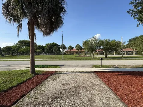 2881 NW 11th Place Fort Lauderdale FL 33311