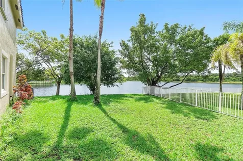 3923 SW 169th Terrace Miramar FL 33027