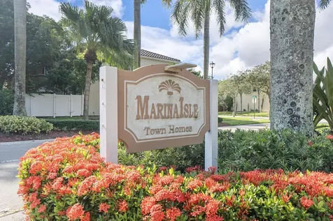 3923 SW 169th Terrace Miramar FL 33027