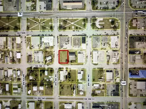 203 SW 3rd Avenue Okeechobee FL 34974