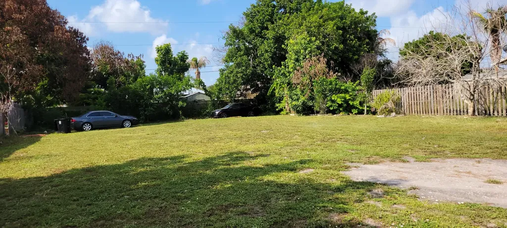 702 SW Colleen Avenue Port St Lucie FL 34983