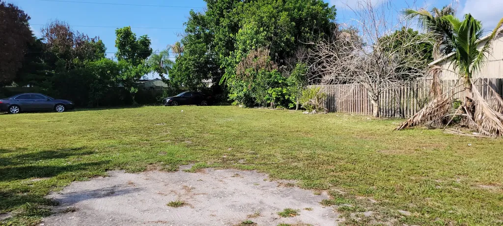 702 SW Colleen Avenue Port St Lucie FL 34983