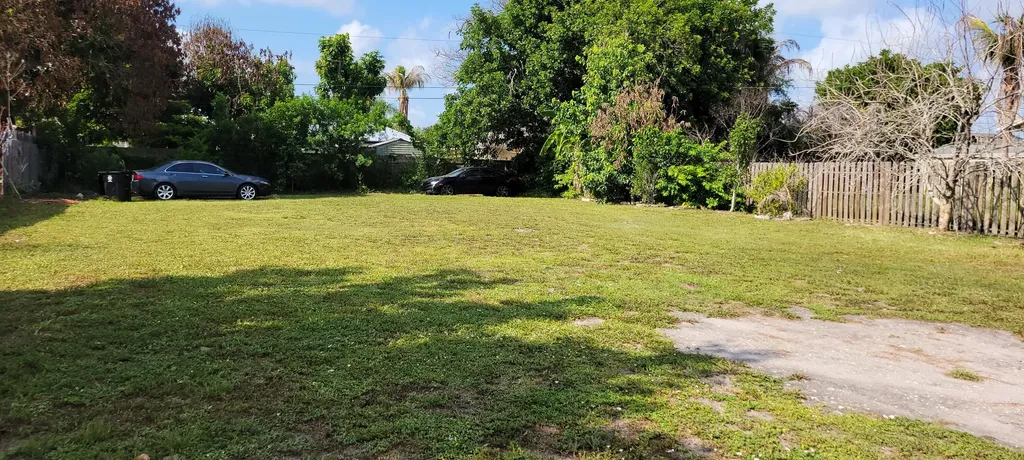 702 SW Colleen Avenue Port St Lucie FL 34983