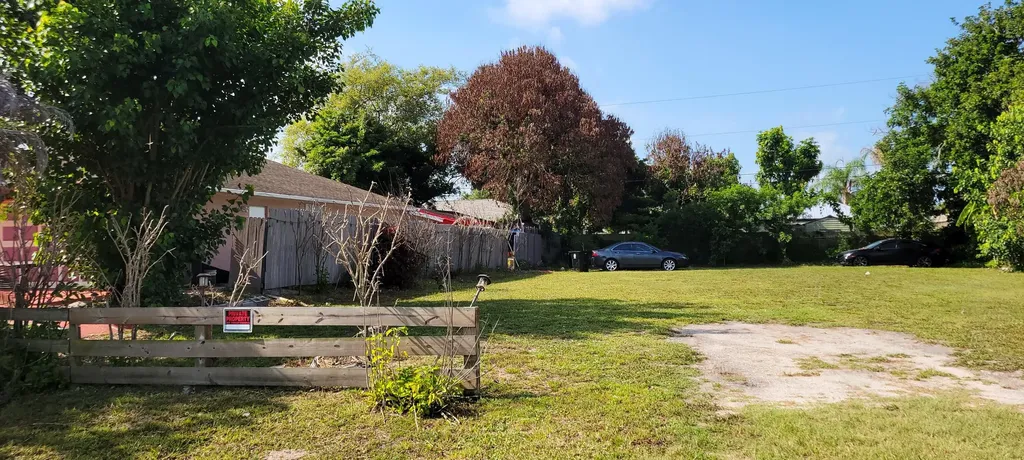 702 SW Colleen Avenue Port St Lucie FL 34983