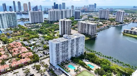 2851 NE 183rd Street Aventura FL 33160