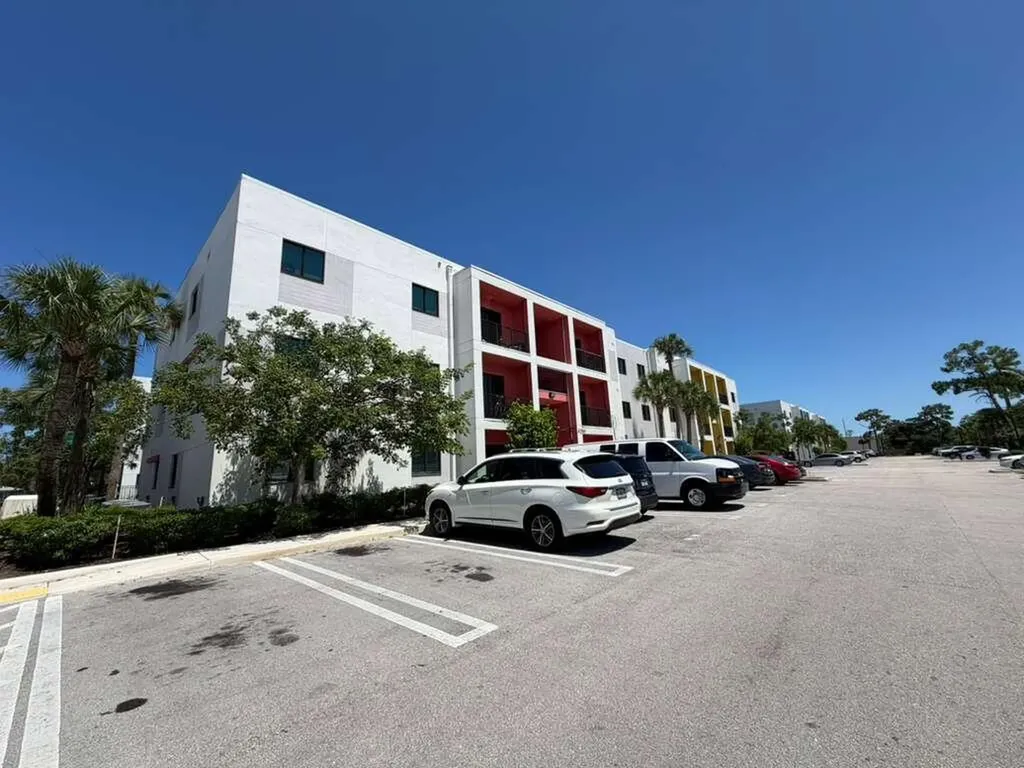 4260 Lakewood Road Lake Worth Beach FL 33461