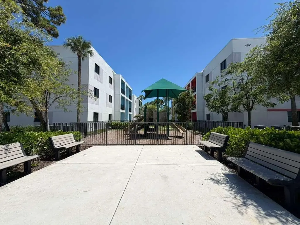 4260 Lakewood Road Lake Worth Beach FL 33461