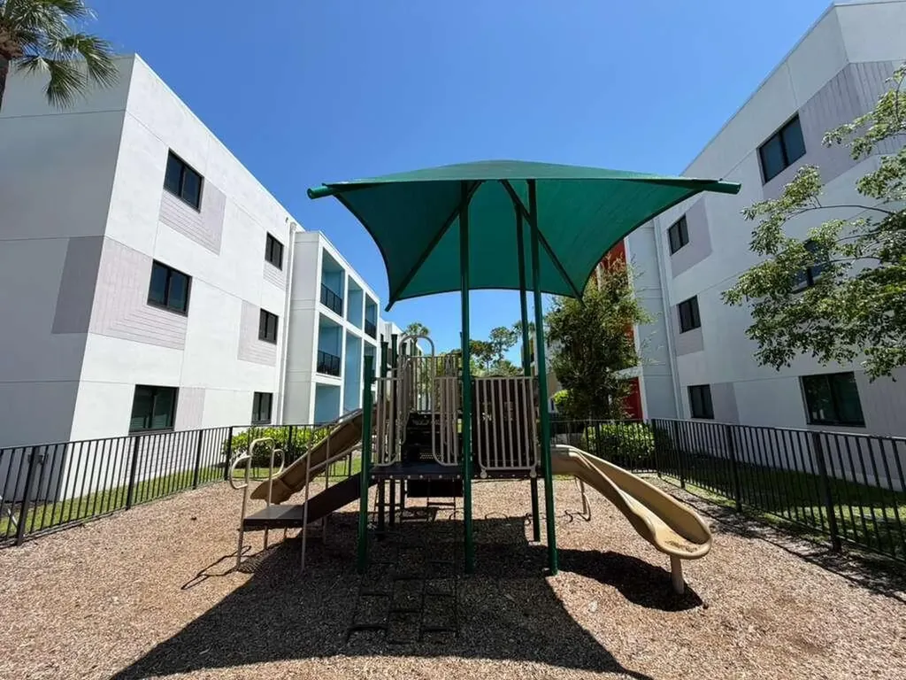 4260 Lakewood Road Lake Worth Beach FL 33461
