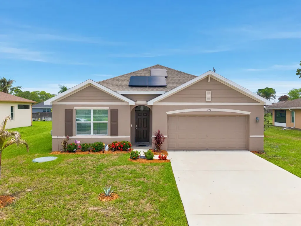 1771 SW Lofgren Avenue Port St Lucie FL 34953