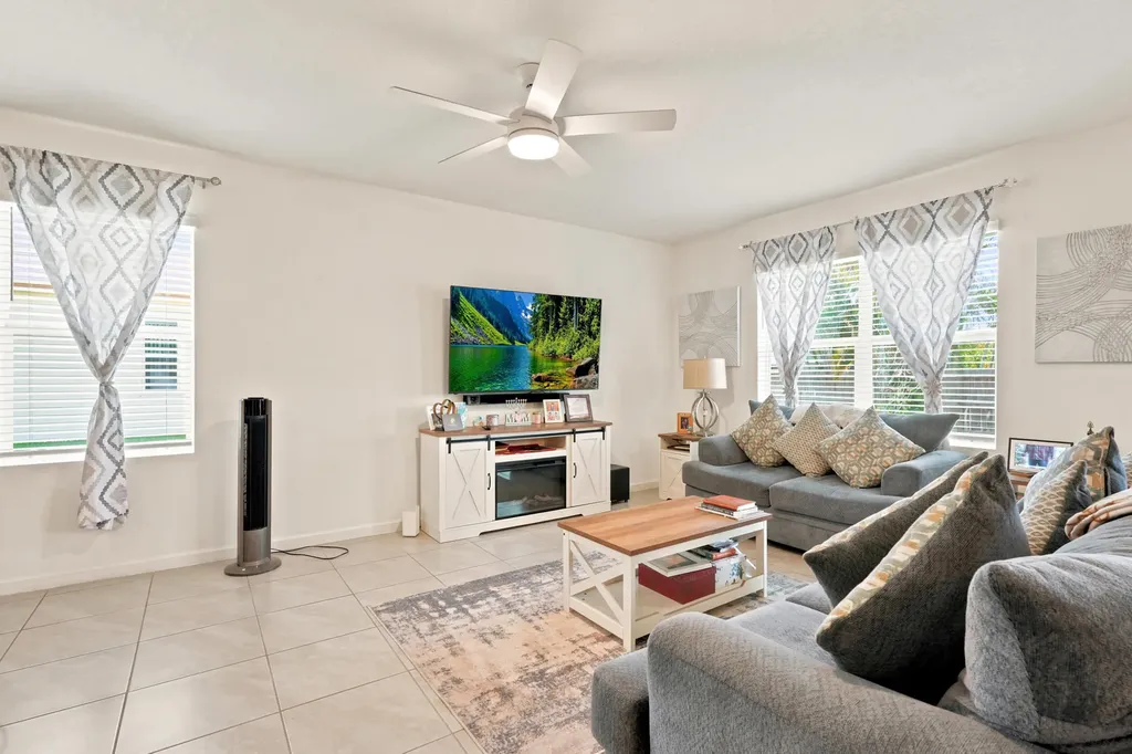 1771 SW Lofgren Avenue Port St Lucie FL 34953