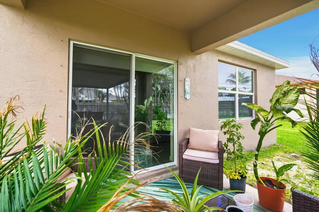 1771 SW Lofgren Avenue Port St Lucie FL 34953