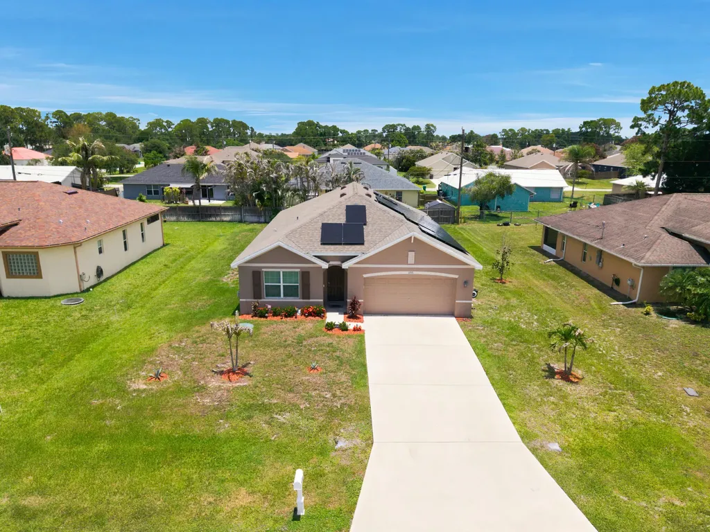 1771 SW Lofgren Avenue Port St Lucie FL 34953