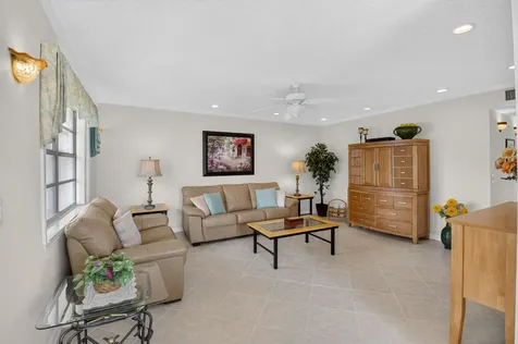 323 Capri G Delray Beach FL 33484