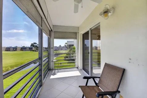 323 Capri G Delray Beach FL 33484