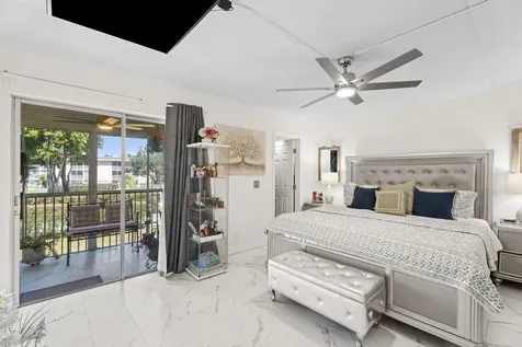 200 Village Green Circle E Palm Springs FL 33461